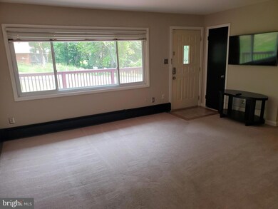 18947 Barnette Cir, Triangle, VA 22172 - photo 4