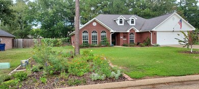 210 Hunters Glen Dr, Lufkin, TX 75904 - photo 2