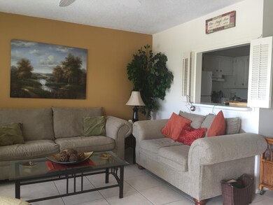 389 Windsor Q unit Q, West Palm Beach, FL 33417 - photo 2