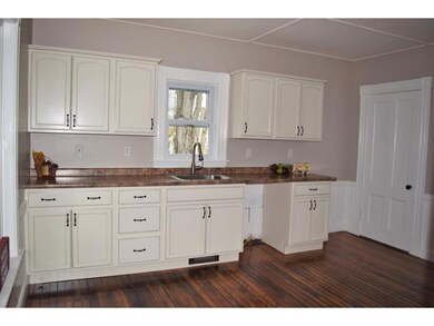 76 Pine St, Franklin, NH 03235 - photo 3