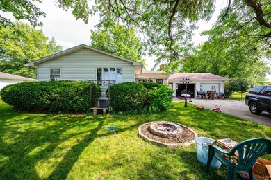 1308 Toll Cir, Bluffton, IN 46714 - photo 2