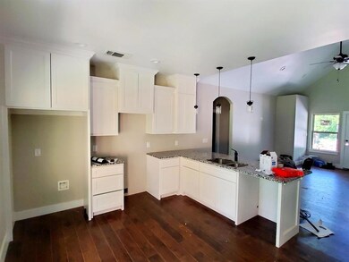 616 W Elm St, Denison, TX 75020 - photo 4