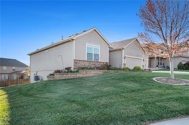 1322 Rock Creek Ct, Lansing, KS 66043 - photo 2