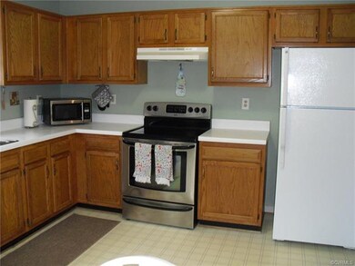 5501 Chatmoss Rd, Midlothian, VA 23112 - photo 2