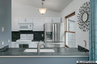 Kitchen W/Vaulted Ceiling
