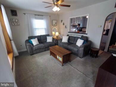 220 Fernwood Ave, Folsom, PA 19033 - photo 5