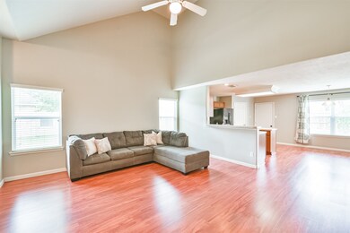 1427 Barras St, Alvin, TX 77511 - photo 6