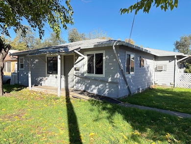 849 West St, Redding, CA 96001 - photo 2