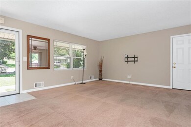 12131 W 69th St, Shawnee, KS 66216 - photo 3
