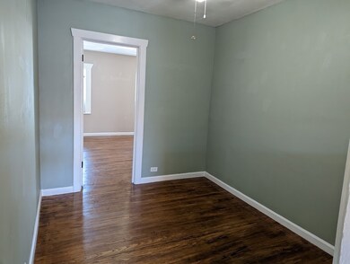 Living / Dining Area