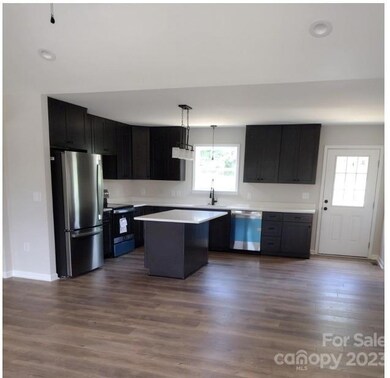 816 Orchard St unit 2/2, Shelby, NC 28152 - photo 2