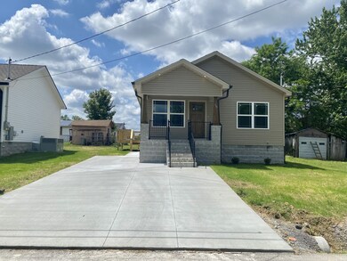 305 W Coffee St, Manchester, TN 37355 - photo 3