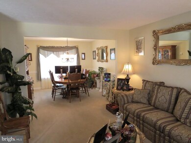 7105 Willow Hill Dr, Capitol Heights, MD 20743 - photo 3