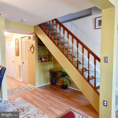 12526 Willow Spring Cir, Germantown, MD 20874 - photo 7