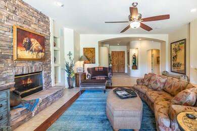Great Room w/fireplace #3