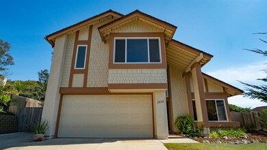 Well kept and clean with high vaulted entry, large