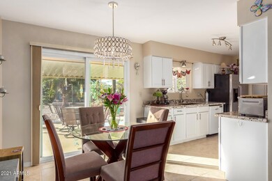 10435 W Kelso Dr, Sun City, AZ 85351 - photo 7