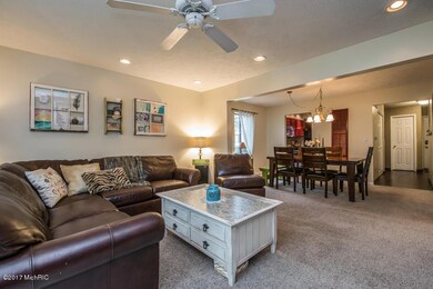 007-Living_Room-3765074-small