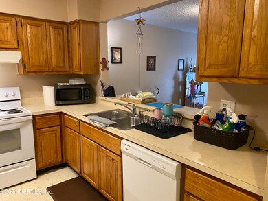 4518 Melissa Ct W, Jacksonville, FL 32210 - photo 3