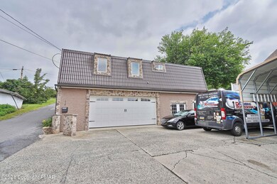 114 Chestnut St, Slatington, PA 18080 - photo 4