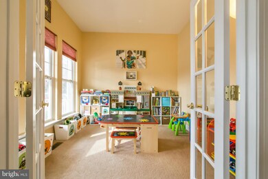 12630 Blue Sky Dr, Clarksburg, MD 20871 - photo 3