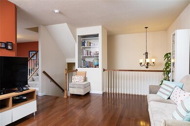 Living Room looking toward entranceway