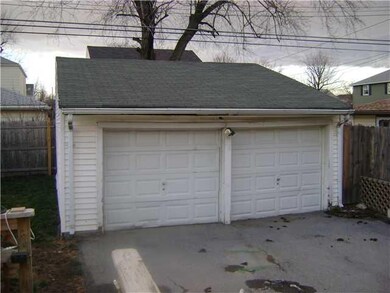 Parking Lot/Garage