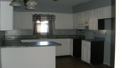 109 Central Ave, Princeton, IN 47670 - photo 3