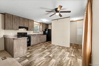 11731 Valerie Ln, Whitmore Lake, MI 48189 - photo 6