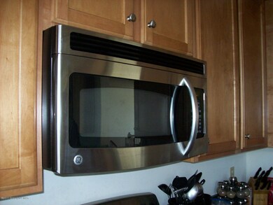 233 Patterson Walk, Easton, PA 18040 - photo 5