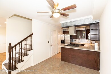 467 Willow Rd E unit 2, Staten Island, NY 10314 - photo 3