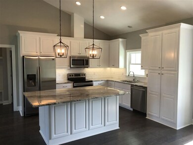 212 Country Club Dr, Crawfordville, FL 32327 - photo 6