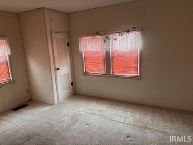 116 E Stephenson St, Marion, IN 46952 - photo 4