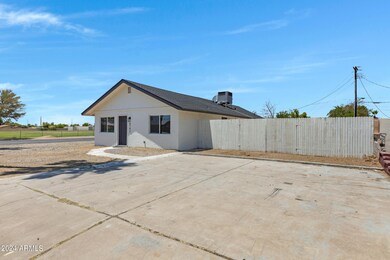 6702 E Boise St-4