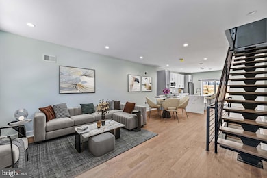 2202 E Huntingdon St, Philadelphia, PA 19125 - photo 3