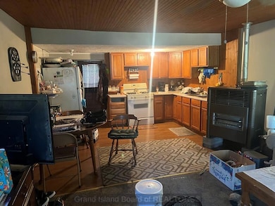 507 E 13th St, Grand Island, NE 68801 - photo 2