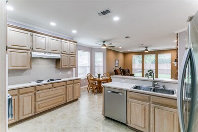 7000 Lonesome Oaks Dr, North Richland Hills, TX 76182 - photo 7