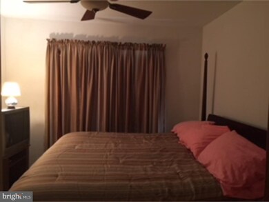 549 S 18th St, Reading, PA 19606 - photo 7