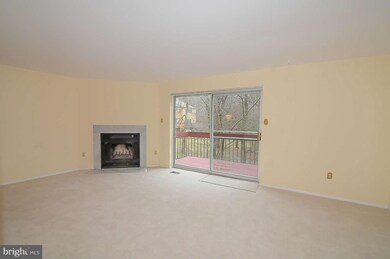 10691 High Beam Ct, Columbia, MD 21044 - photo 3