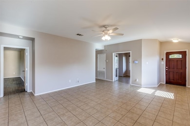 12000 Gaelic Dr, Austin, TX 78754 - photo 4