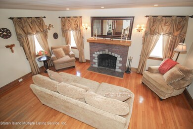 214 Kemball Ave, Staten Island, NY 10314 - photo 7