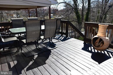 1009 Circle Dr, Halethorpe, MD 21227 - photo 6