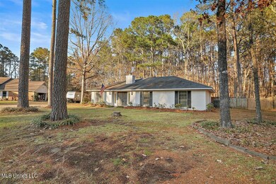 02-211 Redbud Trail