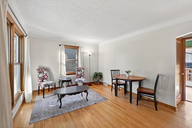 2542 4th Ave E, Saint Paul, MN 55109 - photo 4