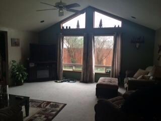 842 Forest Glen Dr, Central Point, OR 97502 - photo 5