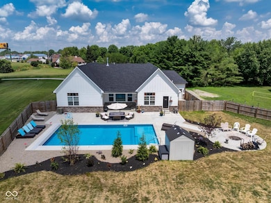 320 Briar Hill Dr, Whiteland, IN 46184 - photo 3