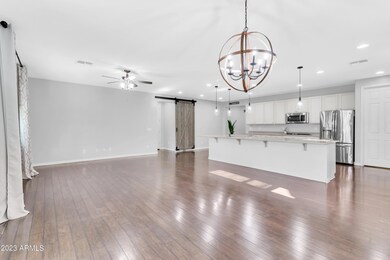 12152 W Mountain View Dr-4