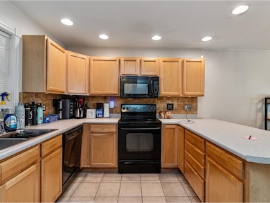 13 Leclair St, Winooski, VT 05404 - photo 2