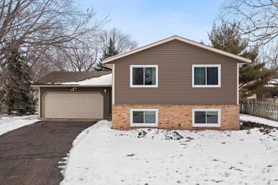 9638 Valley Forge Ln N, Maple Grove, MN 55369 - photo 2