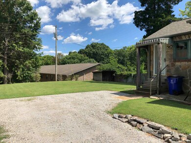 504 N Chestnut St, Florence, AL 35630 - photo 2